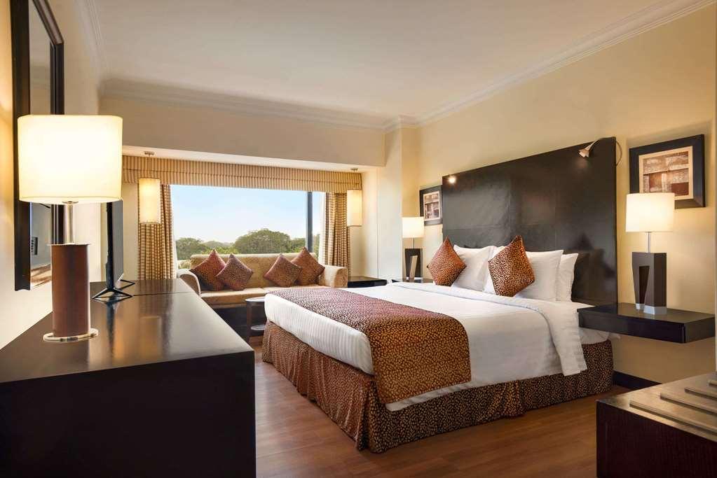 Ramada Plaza By Wyndham Karachi Airport Hotel Chambre photo A room at the Taj Bengal