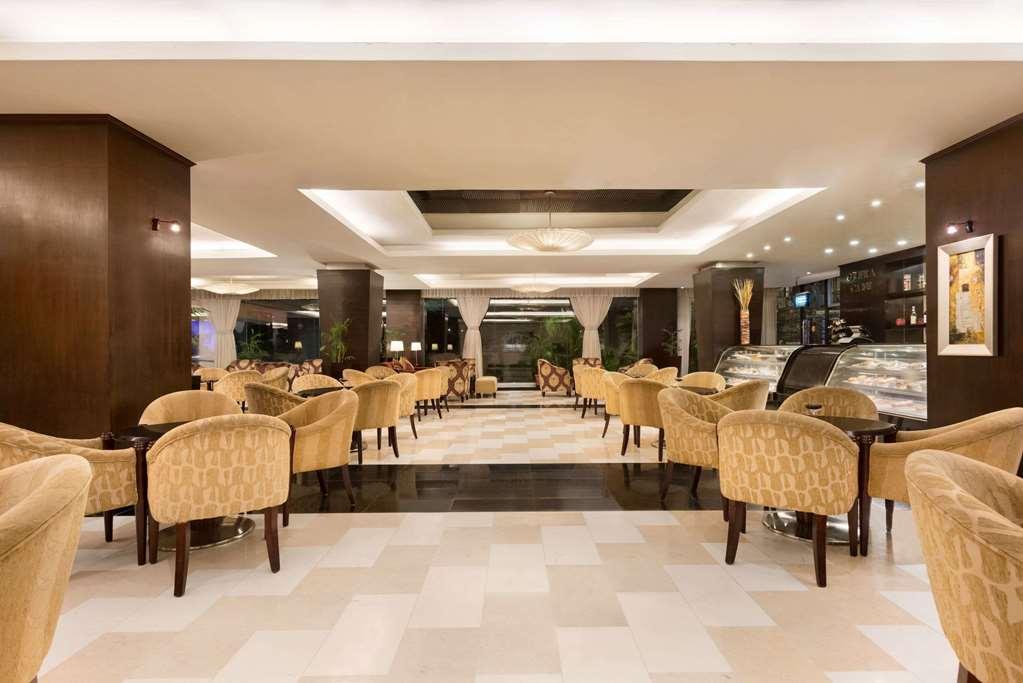 Ramada Plaza By Wyndham Karachi Airport Hotel Facilités photo The lobby